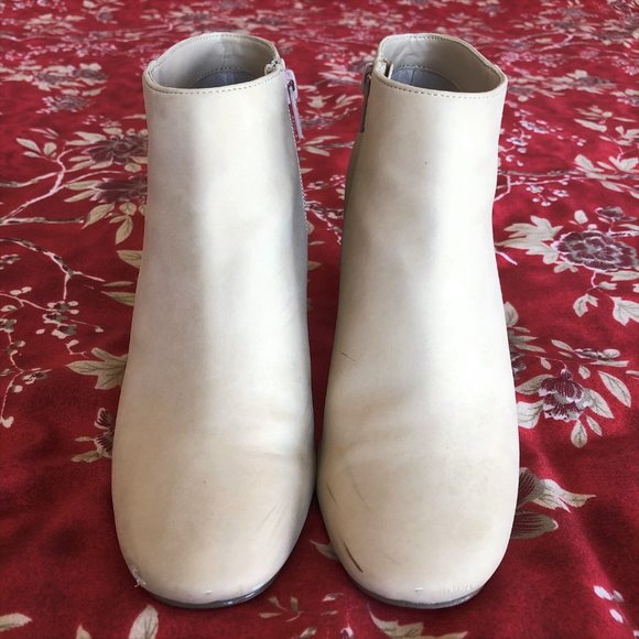 Whimsical Katy Perry “Corra” Nude Block Heel Boots 7 - Picture 12 of 16